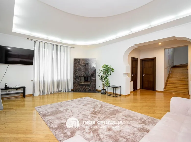 Dom 6 pokojów 283 m² w Mińsk, Białoruś