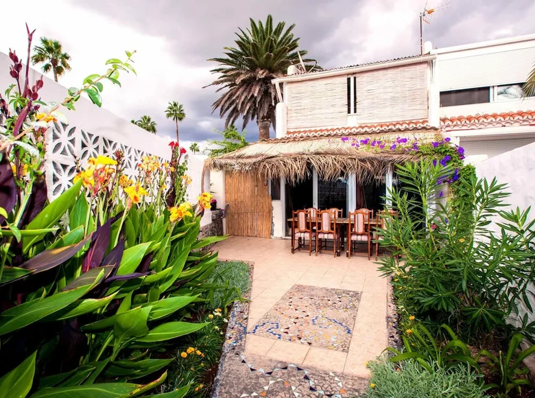 3 bedroom townthouse 100 m² Adeje, Spain