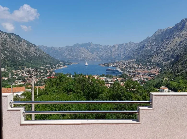 Maison 5 chambres  Kotor, Monténégro