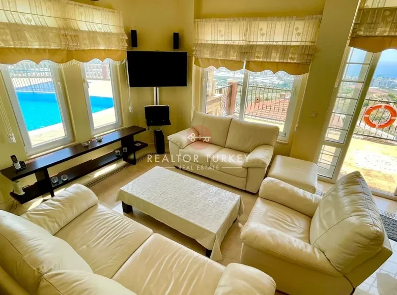 Haus 1 zimmer 180 m² Kargıcak, Türkei