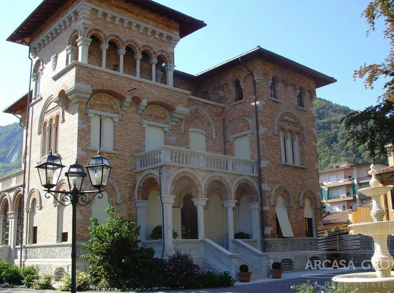 6-Schlafzimmer-Villa 781 m² Costa, Italien