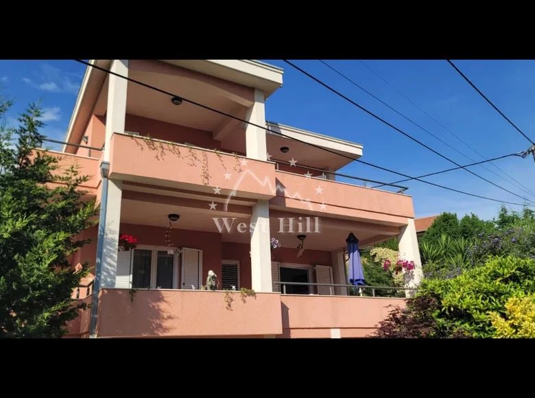 7 room house 230 m² Kunje, Montenegro