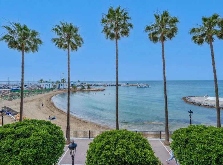 Wohnung 3 Schlafzimmer 135 m² Marbella, Spanien