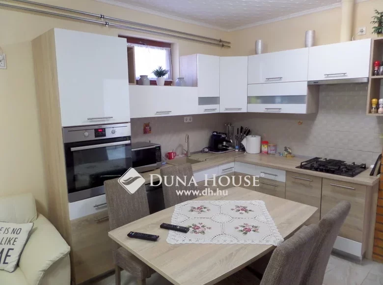 House 1 bathroom 70 m² in Great Plain and North, All countries