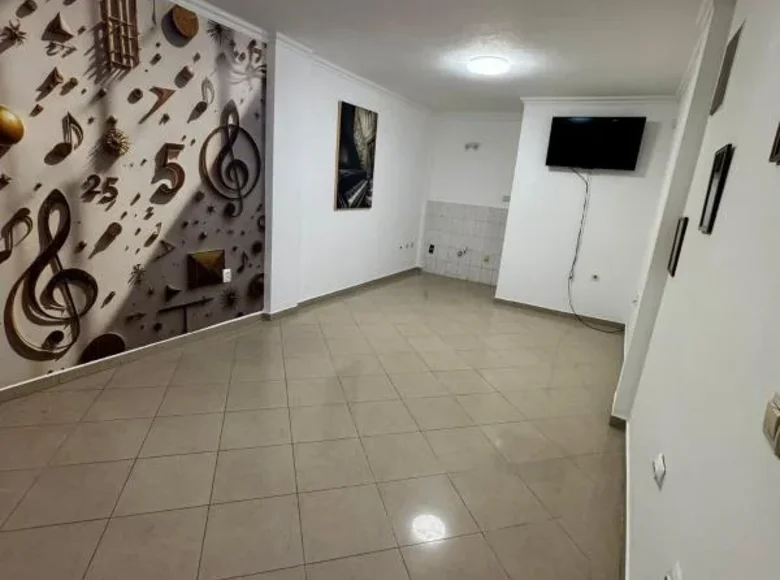 Office 30 m² in Bar, Montenegro