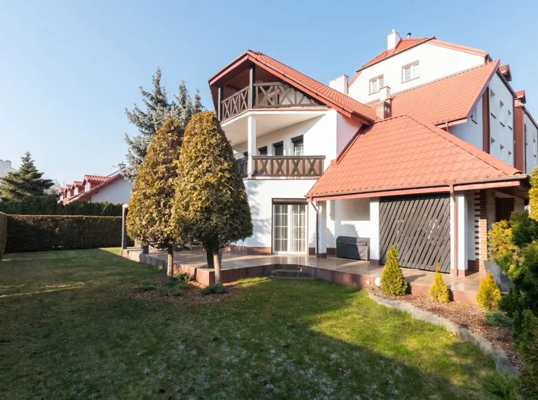 House 250 m² Warsaw, Poland