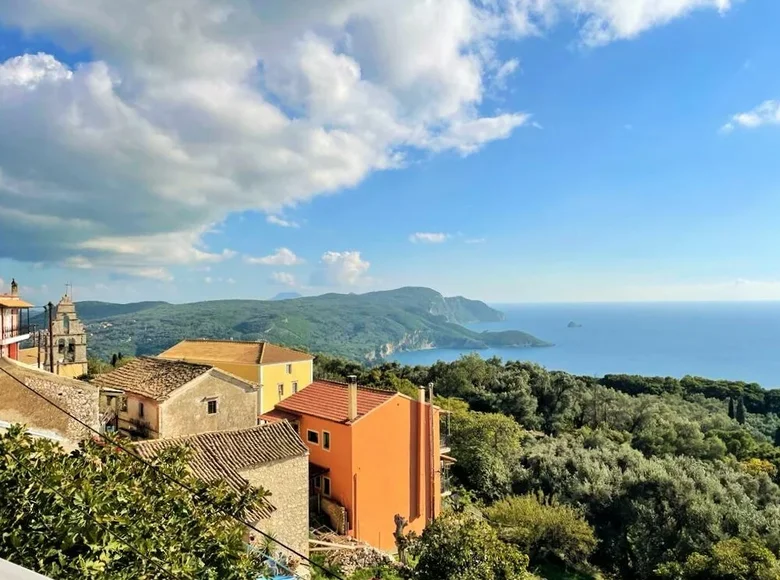 Szeregowiec 4 pokoi 140 m² Lakones, Grecja