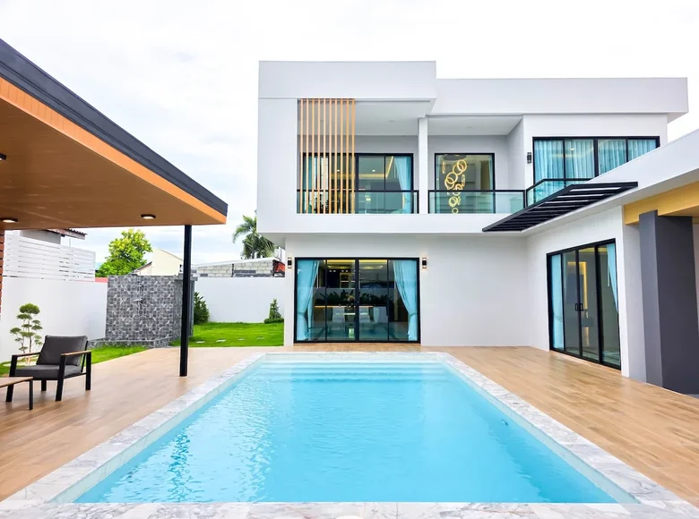 5 bedroom villa 500 m² Pattaya City, Thailand