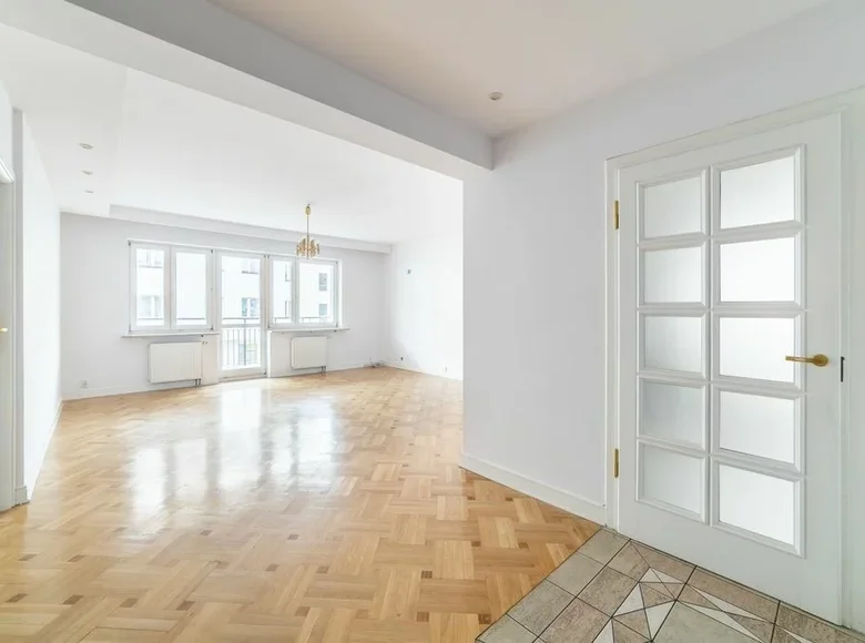 4 room apartment 117 m² in Warsaw, Poland