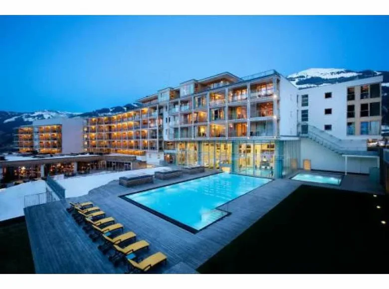 Hotel 6 200 m² en Kitzbuhel, Austria