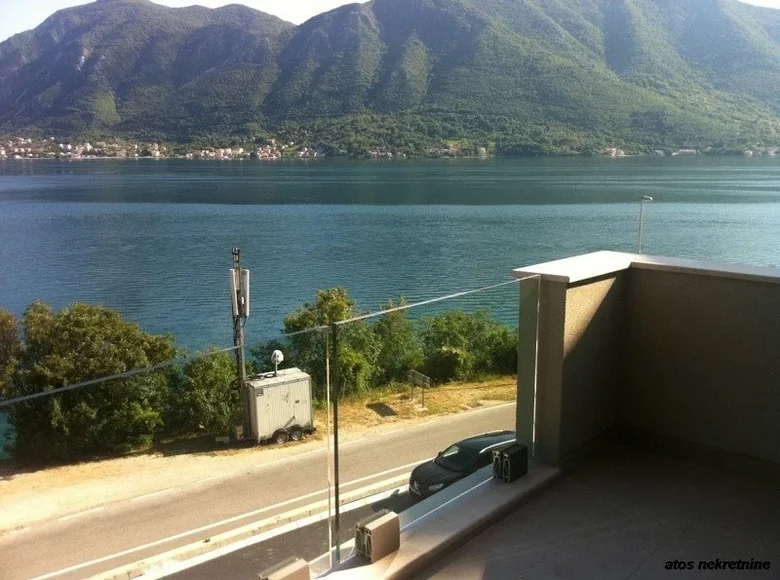 Квартира 2 спальни 100 м² Подгорица, Черногория