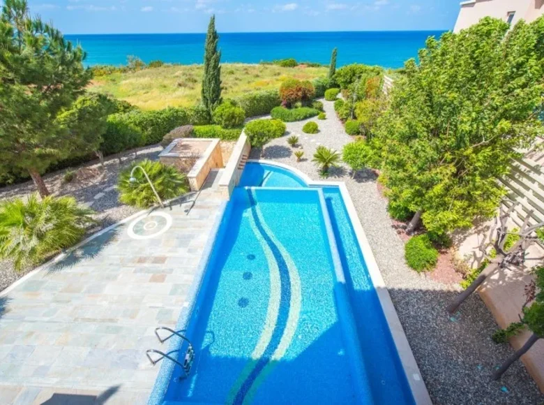 5 bedroom house 280 m² Neo Chorio, Cyprus