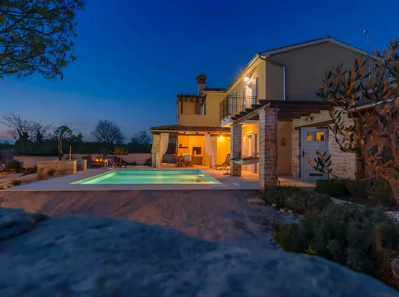 4 bedroom Villa 179 m² Grad Pula, Croatia