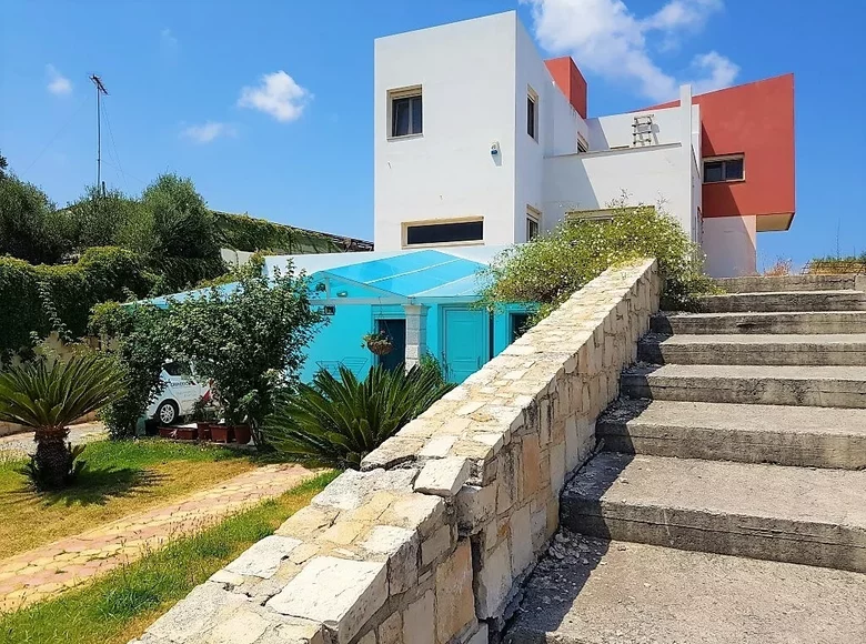 House 310 m² in Region of Crete, Greece