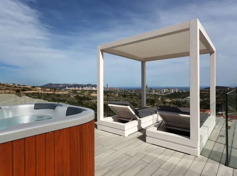 5 bedroom villa 566 m² Finestrat, Spain