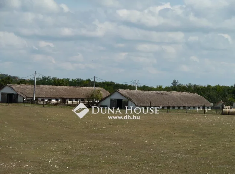 Land 97 925 m² Csor, Hungary
