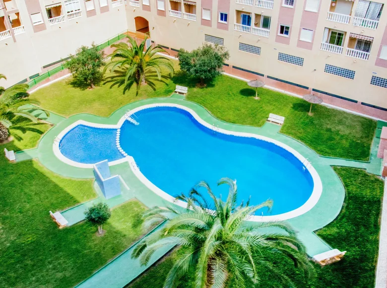Mieszkanie 3 pokoi 52 m² w Torrevieja, Hiszpania