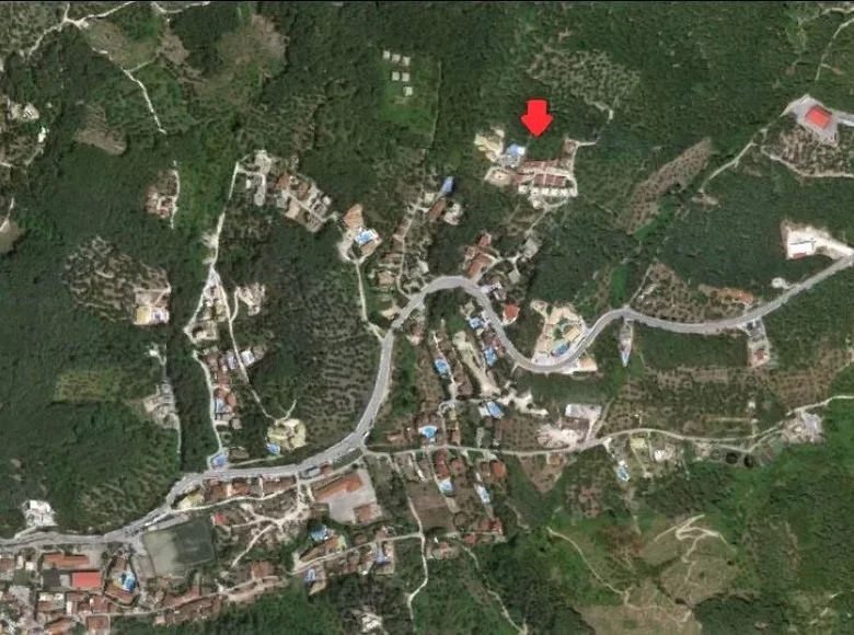 Land 1 room  Parga, Greece