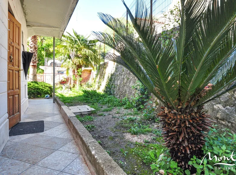 3-Schlafzimmer-Villa 105 m² Risan, Montenegro