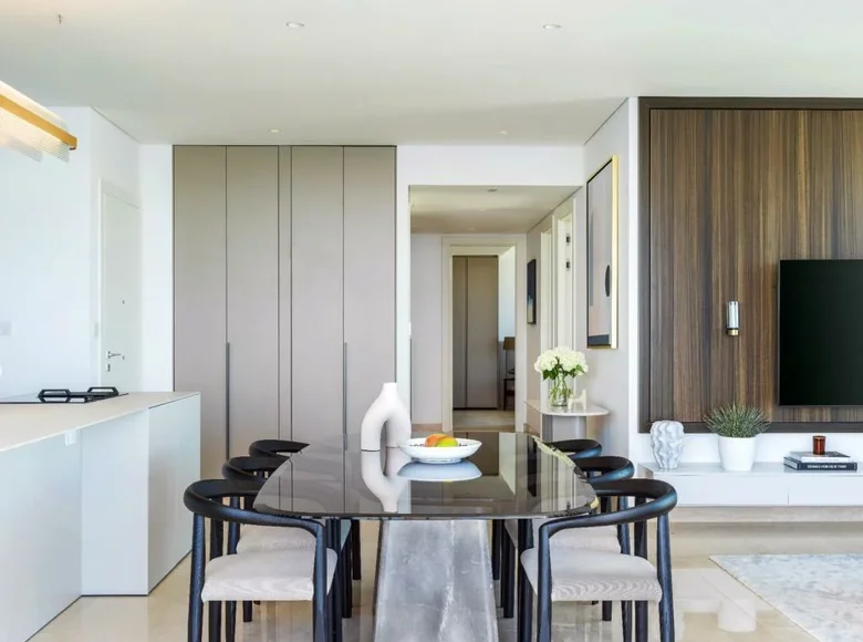 Mieszkanie 2 pokoi 133 m² Jermasoja, Cypr