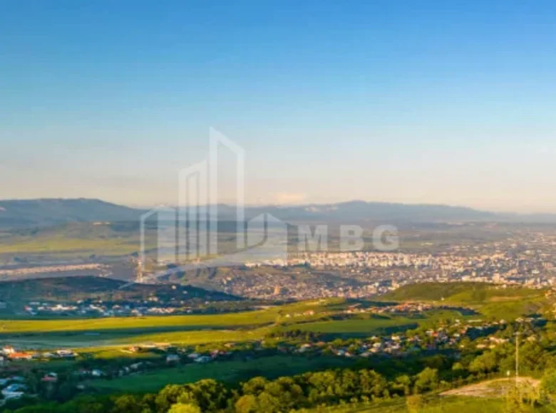 Atterrir 1 800 m² Tbilissi, Géorgie