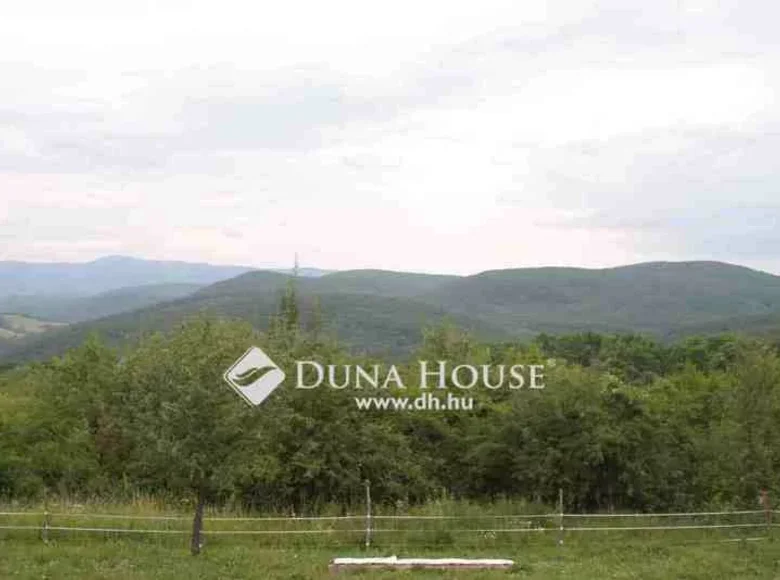 Grundstück 59 377 m² Veroce, Ungarn