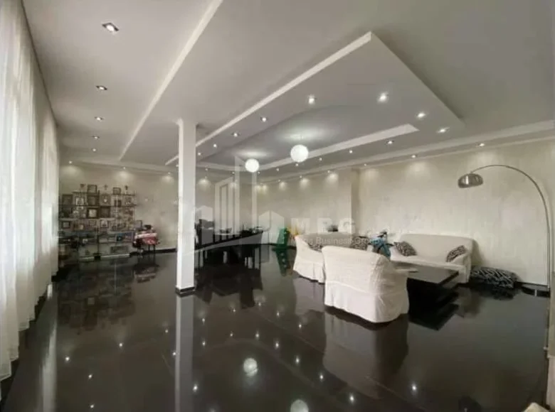 5 bedroom villa 300 m² Tbilisi, Georgia