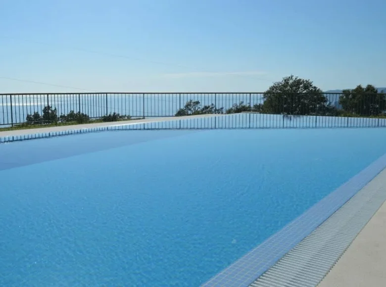 4-Schlafzimmer-Villa 600 m² Radenovici, Montenegro