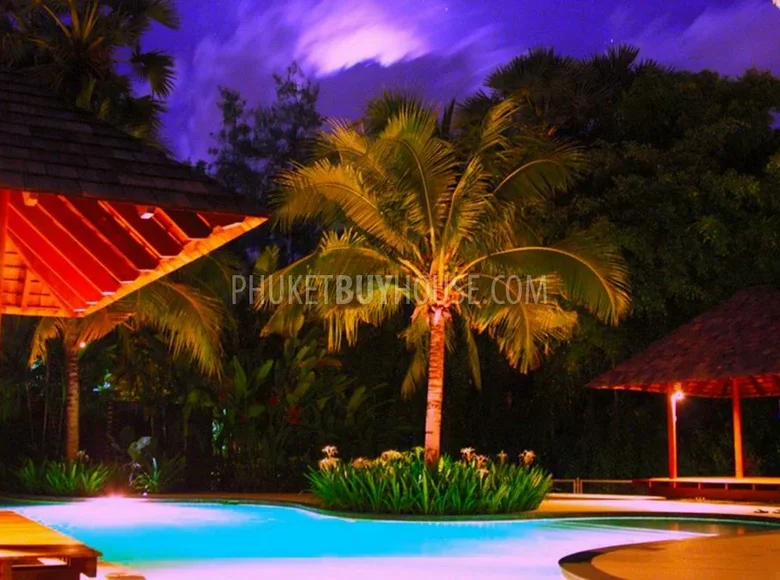 Kondominium 2 Schlafzimmer 140 m² Choeng Thale, Thailand