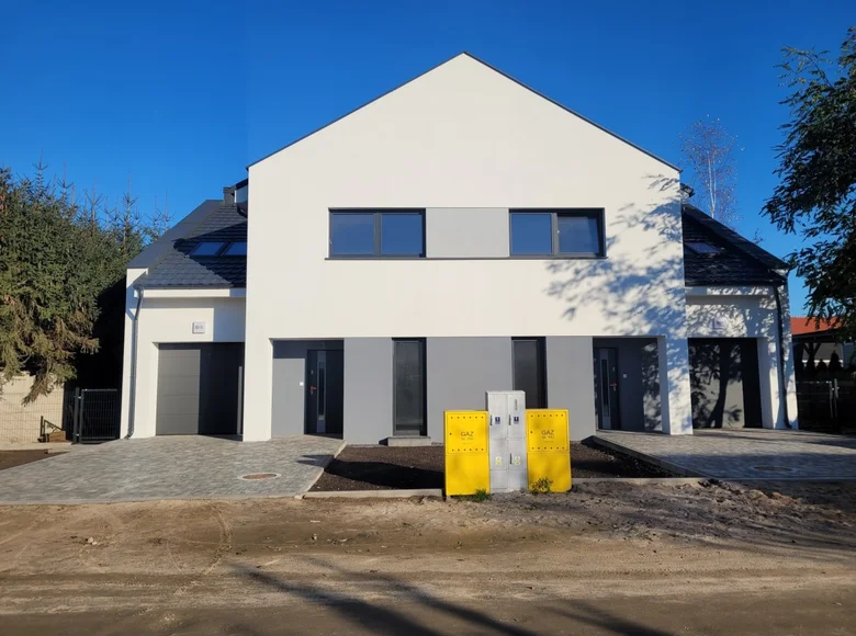 Maison 6 chambres 148 m² Goluski, Pologne