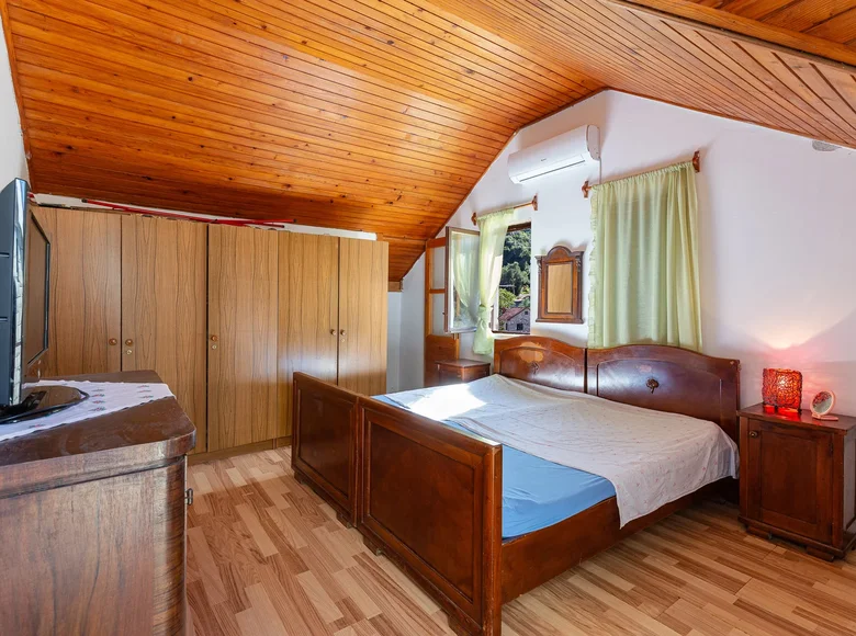 Haus 2 Schlafzimmer  Tivat, Montenegro