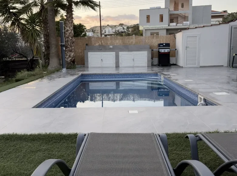 Haus 4 Schlafzimmer 230 m² in Mouttagiaka, Zypern