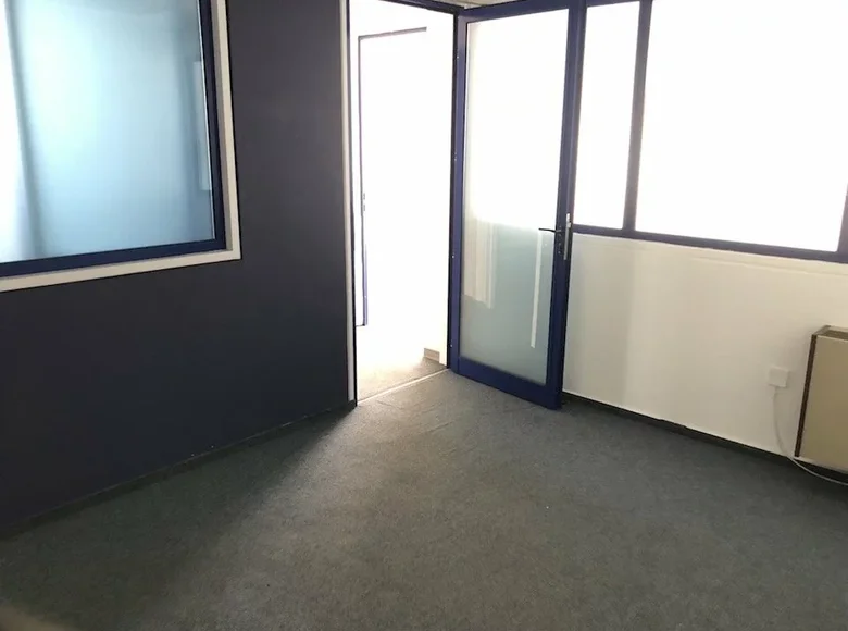 Oficina 70 m² en Limasol, Chipre