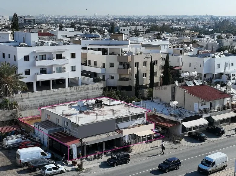 Boutique 288 m² à Lakatameia, Chypre