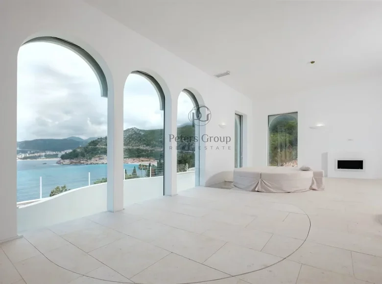 4 bedroom Villa 375 m² Przno, Montenegro
