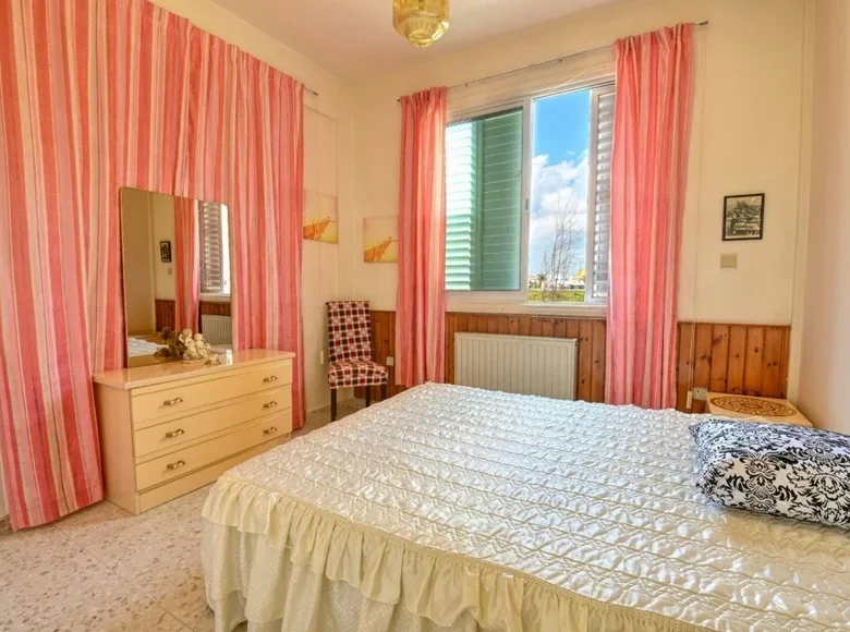 5 bedroom house 250 m² Paralimni, Cyprus