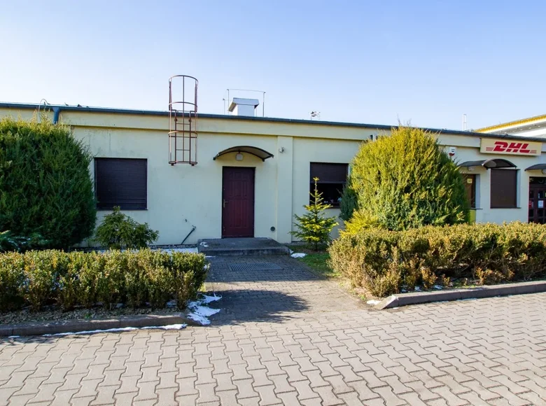 Магазин 880 м² в Пиле, Польша