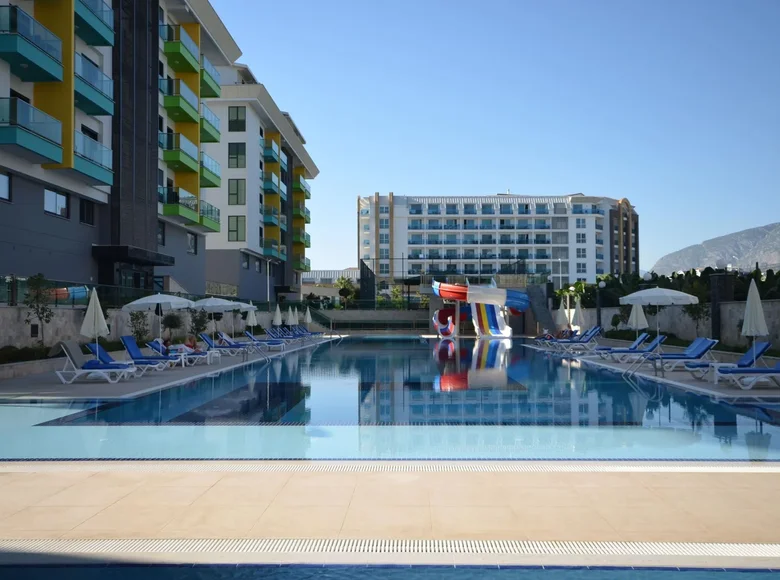 4 bedroom apartment 195 m² Muratpasa, Turkey
