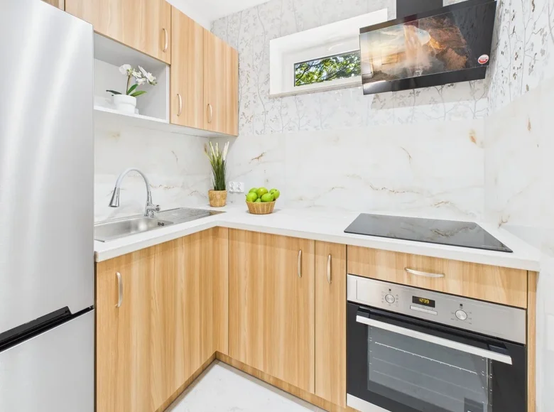 Gewerbefläche 5 zimmer 108 m² in Warschau, Polen