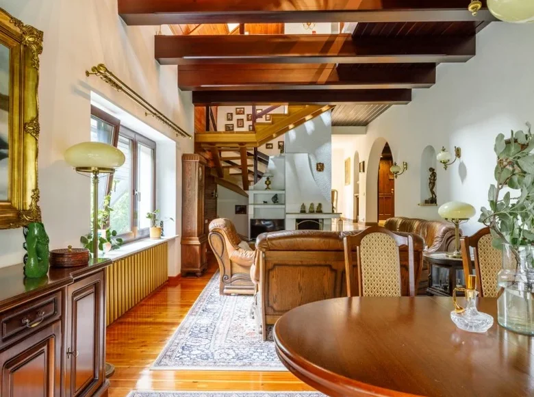 Квартира 346 м² Познань, Польша