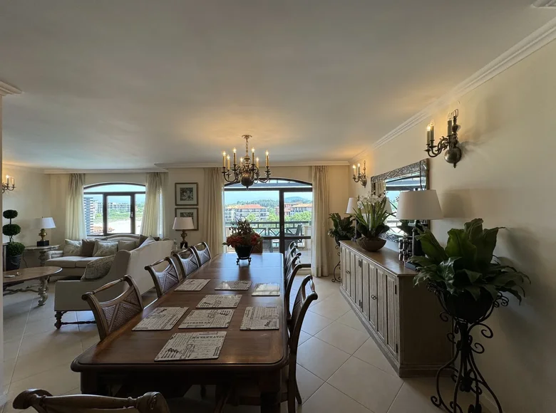 Apartamento 5 habitaciones 570 m² Lozenets, Bulgaria