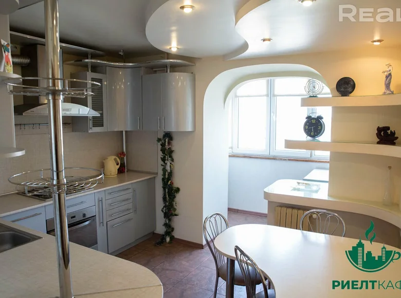 Appartement 3 chambres 80 m² Baranavitchy, Bélarus