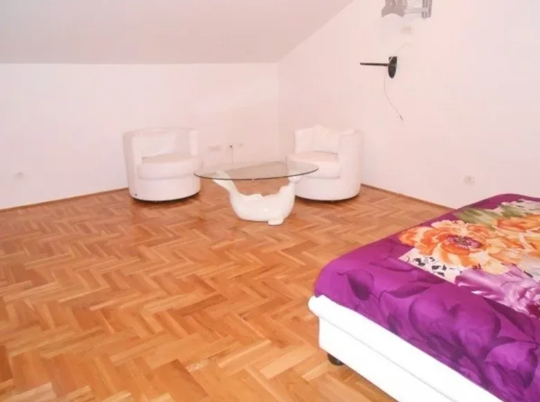 Apartamento 5 habitaciones 140 m² Podgorica, Montenegro