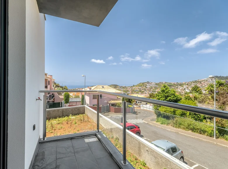 Haus 3 Schlafzimmer 181 m² Funchal, Portugal