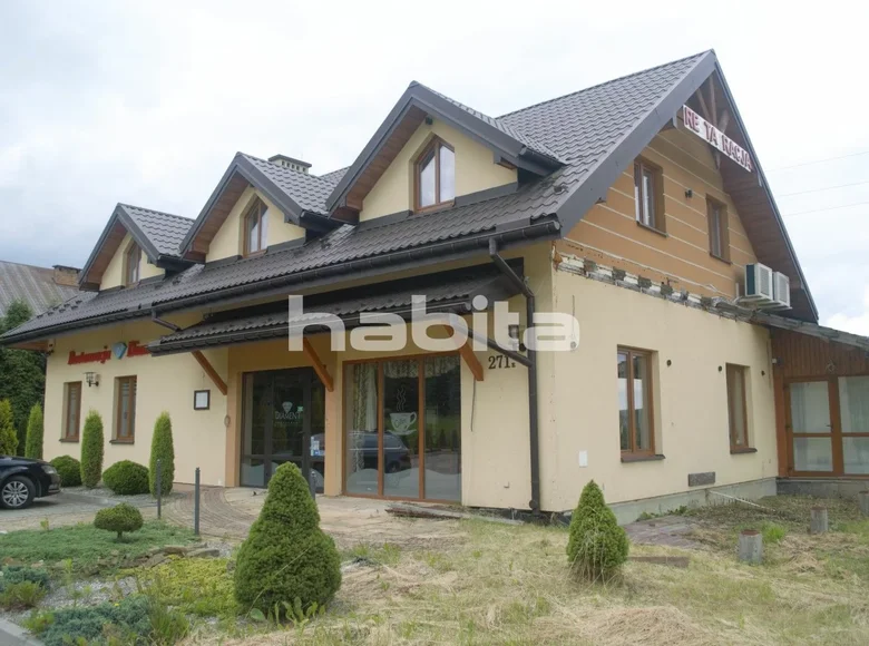 Restaurant 200 m² in Babice, Poland