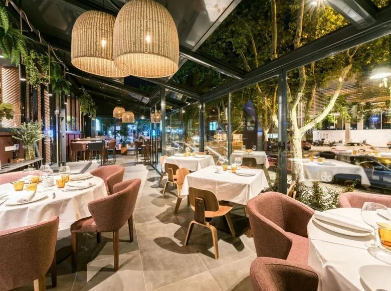 Commercial property 285 m² in Barcelona, Spain