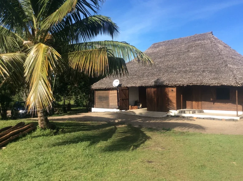 2 bedroom bungalow 150 m² District de Fenerive Est, Madagascar