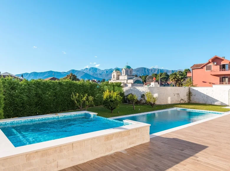 Apartamento 4 habitaciones 103 m² Tivat, Montenegro