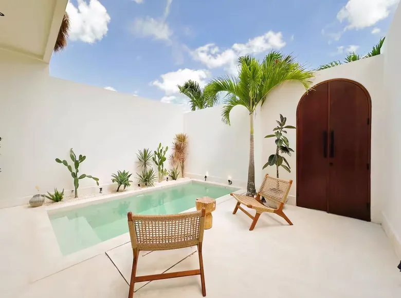 2 bedroom Villa 120 m² Kerobokan Kelod, Indonesia