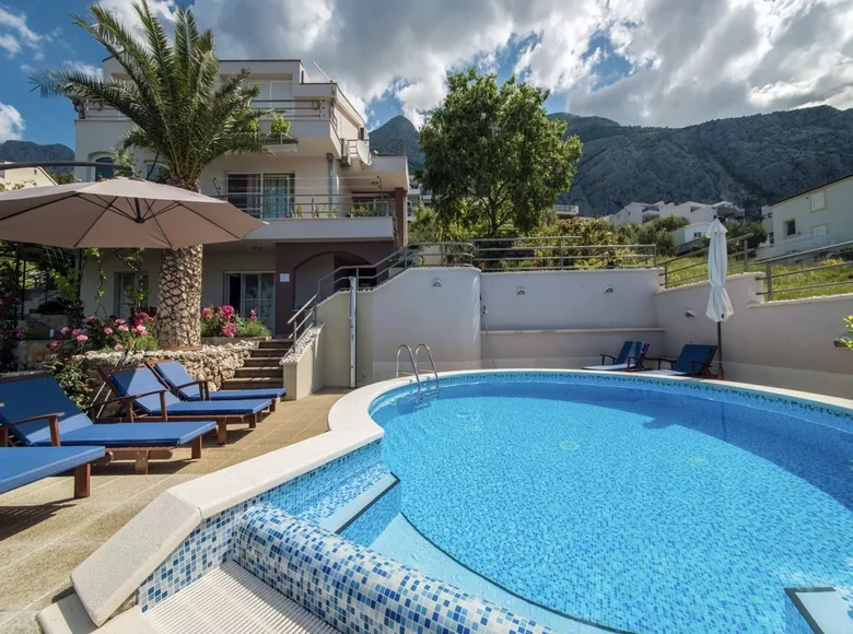 7 bedroom house 400 m² Makarska, Croatia